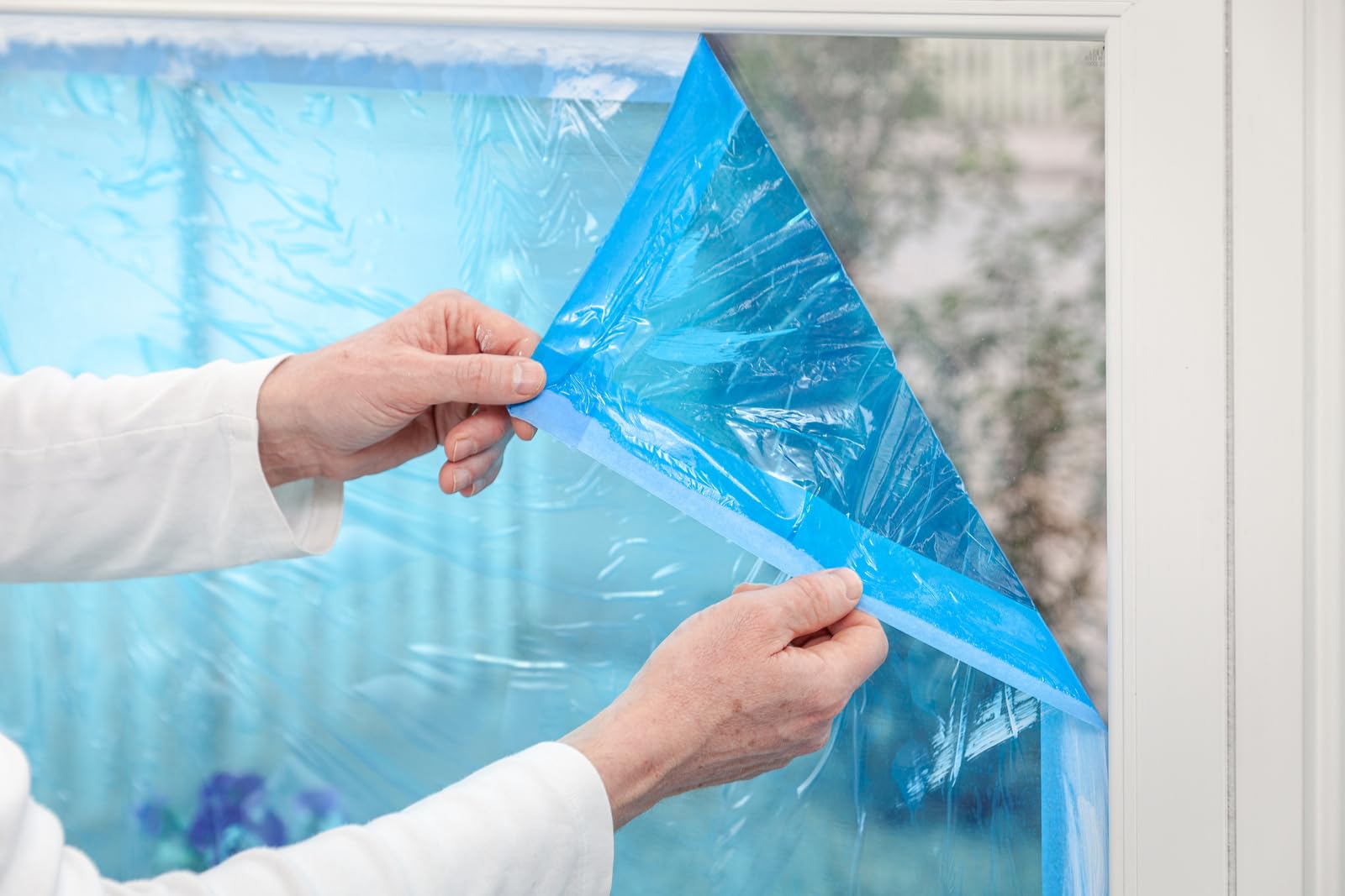tesa-selbstklebende-schutzfolie-f-r-glas-100-m-x-75-cm-1-rolle image 5