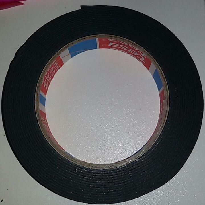 Klebt wie verrückt