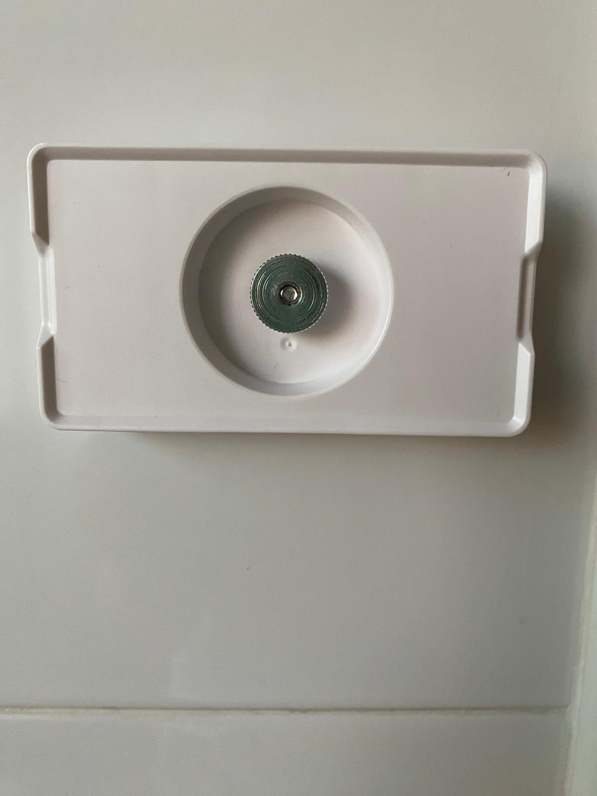 Kleine Kräuteroase in Mini-Küche